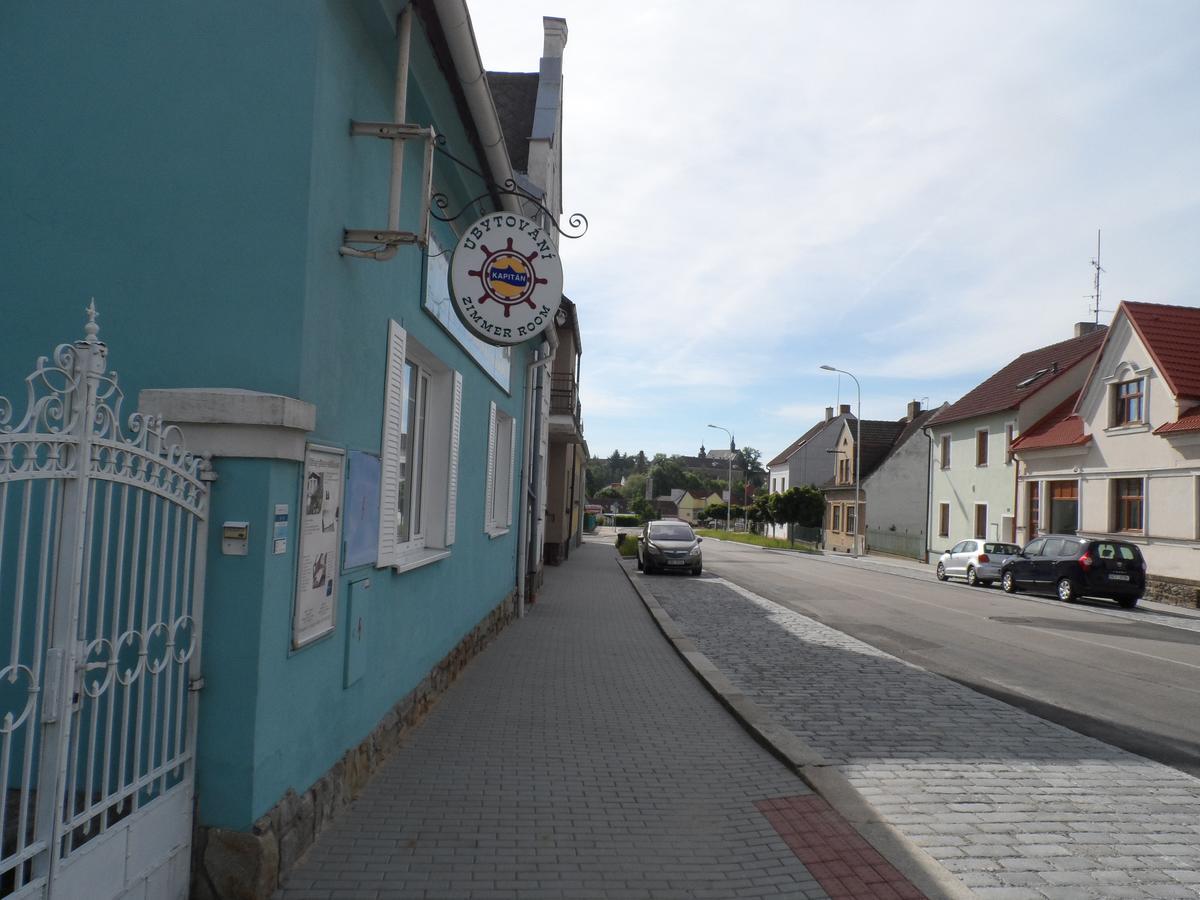 Penzion Kapitan Hotel Jindřichŭv Hradec Exterior photo